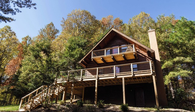 PET-FRIENDLY Stay Near Old Rag + White Oak Canyon - Cozy Log Cabin