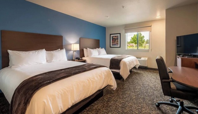 Pet-Friendly Stay Near to Adventureland, Airport & Local Shops l 3 Rooms