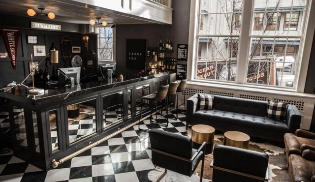 Pet-Friendly Stay | On-Site Restaurant | Walk to Mt Hood Railroad