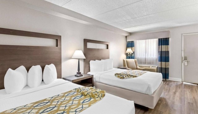 Pet Friendly Stay with Free Breakfast, Gym Access & Parking Near Downtown!