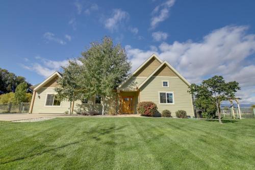 Pet-Friendly Stevensville Home with Mountain Views!