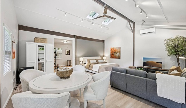 Pet Friendly Studio with Tons of 5 Star Reviews