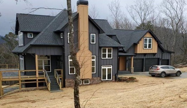 Pet friendly. Stunning mountaintop home nestled in the Blue Ridge Mountains.