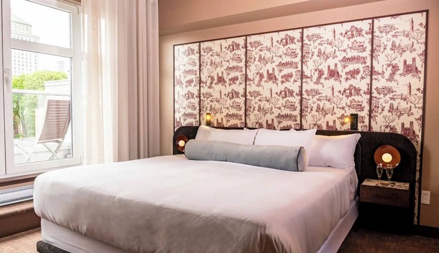 Pet-Friendly Suite Near Old Montreal Attractions - near Notre-Dame Basilica!