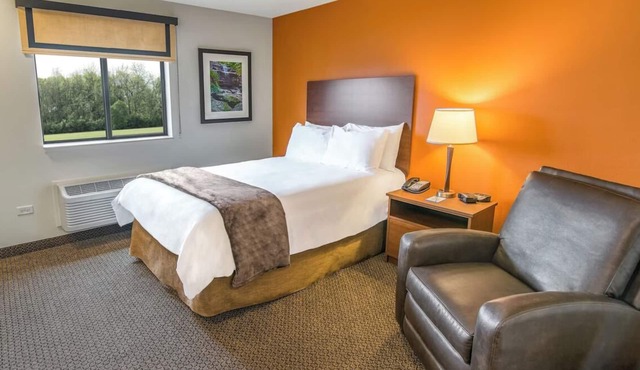 Pet-Friendly Suite Near Westgate Plaza & Amarillo Botanical Garden with Kitchen