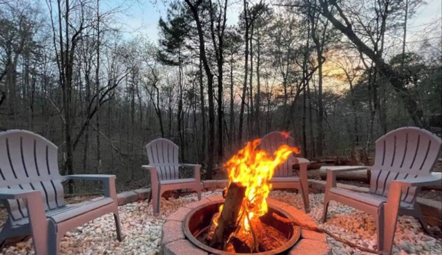 Pet-Friendly Sunset View Cabin Private Hot Tub Pools Mountain Views Fiber