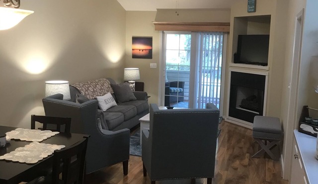 Pet Friendly Townhome Between Ocean Isle and Sunset Beach