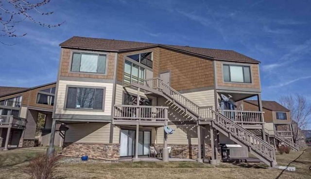 Pet Friendly Tahoe Keys Condo Walking Distance to the Lake -Monthly Stays