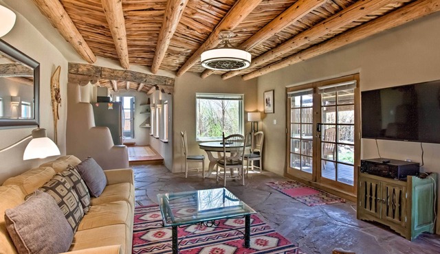 Pet-friendly Taos House w/ Patio & Hammock!