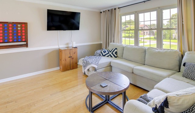 Pet-Friendly Tennessee Abode w/ Hot Tub & Fire Pit