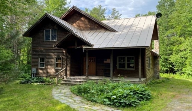 Pet Friendly Timber Frame Home in a True Vermont Setting, Deck with New Hot Tub,
