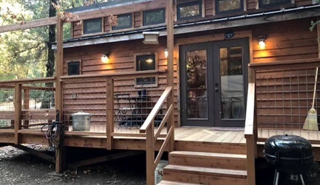 Pet Friendly Tiny House for Glamping in California Woodlands