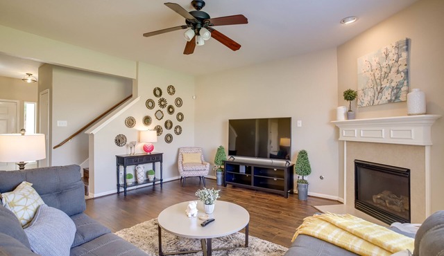 Pet-Friendly Tomball Home ~ 8 Mi to Burroughs Park