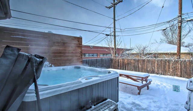 Pet-Friendly Townhome w/ Hot Tub, 5 Mi to LoDo!