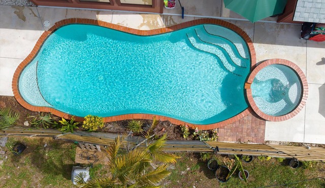 Pet Friendly Tropical Villa, Heated Salt Pool