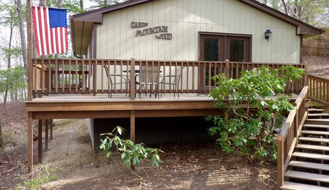 Pet Friendly Two Bedroom in Blue Ridge Mtns