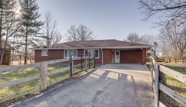 Pet-Friendly Union Home ~ 19 Mi to Cincinnati!