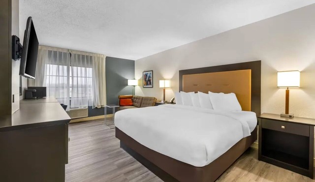 Pet-friendly Unit Near Oneida Shores – 2 Miles from Scenic Park