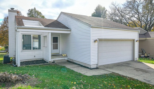 Pet-Friendly Urbandale Home ~ 8 Mi to Des Moines!