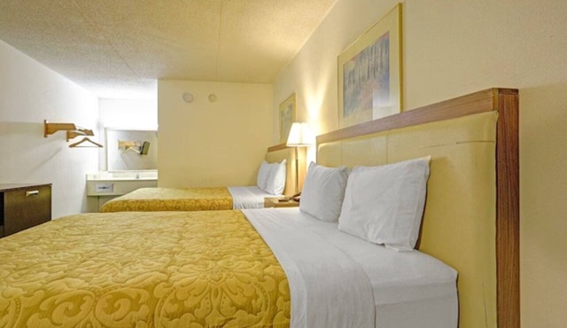 Pet-Friendly Stay near Dayton KOA Holiday | Practical Stay for Families