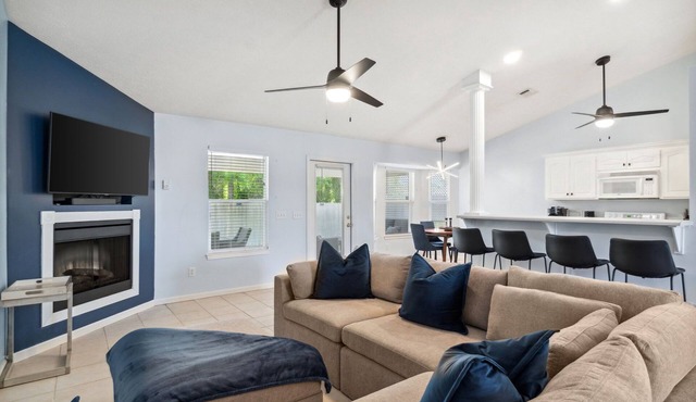 Pet Friendly, great outdoor space & spacious