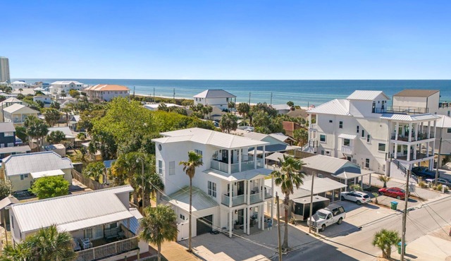 Pet Friendly Beach House with Hot Tub, Steps to Beach, Playhouse, Sleeps 16