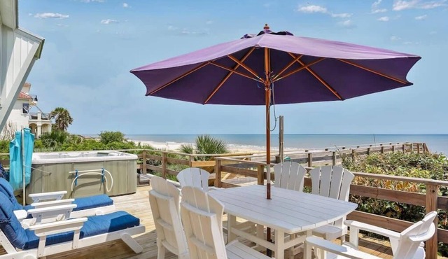 Pet-Friendly Oceanfront with Hot Tub and Dune Deck