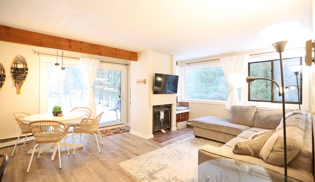 Pet Friendly Waterville Valley Condo close to Town Square! (SB5V)