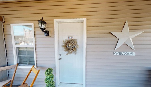 Pet Friendly Vacation Home Rental with Hot Tub near Hocking Hills in Nelsonville