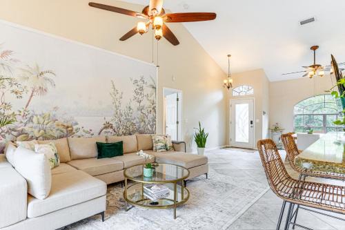 Pet-Friendly Valrico Vacation Home with Lanai!