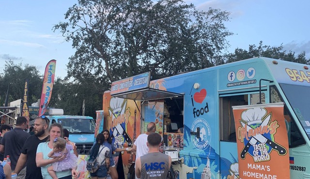 Pet friendly villa in tranquil Wellington close to WEF, shopping, & amenities.