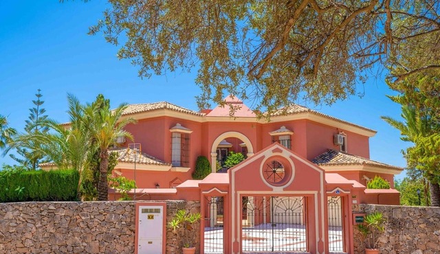 Pet-Friendly Villa 'Vituco 34' with Pool & Wi-Fi