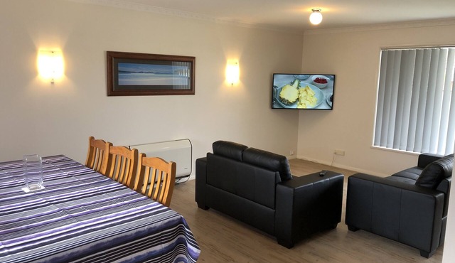 Pet friendly, walking distance to the magnificent Murray River