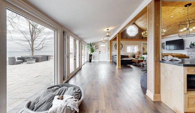 Pet Friendly, water front Cottage Getaway in Bowmanville with hot tub & more…