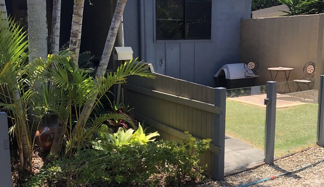 pet friendly water front 1 x bed apartment