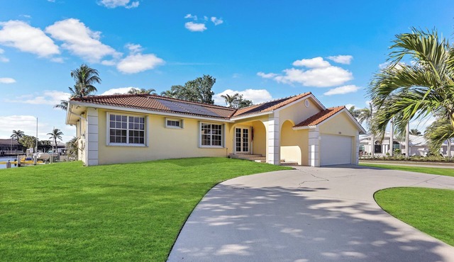 Pet-friendly Waterfront | Pool & Steps to Beach