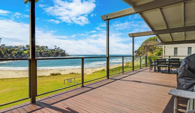 Pet-Friendly Waterfront, Malua Bay | Strathnaver