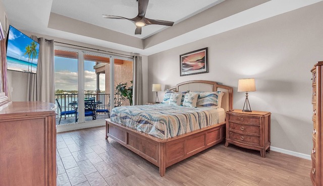 Pet Friendly! Waterfront, Pool, Hot Tub, Free Parking & Free Activities! ~ 403 Harborview Grande