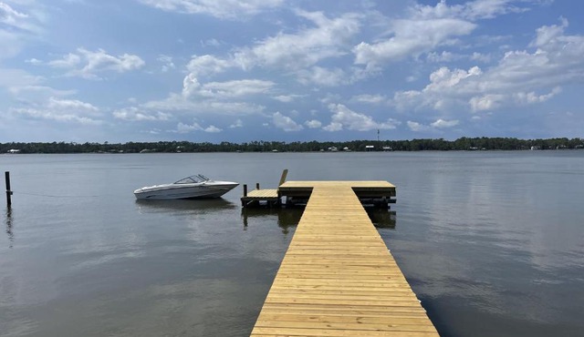 Pet Friendly Waterfront Andrews Cottage