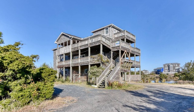 Pet-friendly Waterfront Outdoor Haven w/Pool, Hot Tub, Paddleboat
