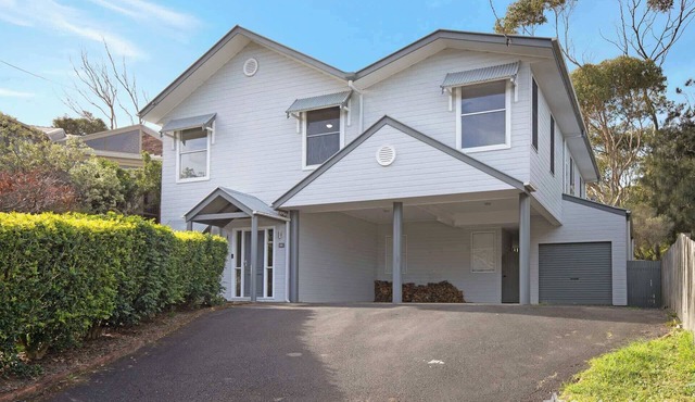 Pet-Friendly, WiFi & Pool Table | Two Salty Dogs