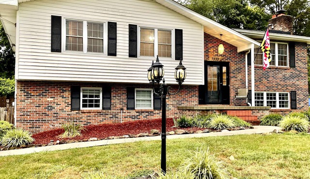 Pet-Friendly with Hot Tub, Fenced Yard, 3 King Beds