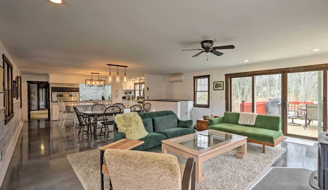 Pet-Friendly Woodbury Cottage w/ Fire Pit & Pool!