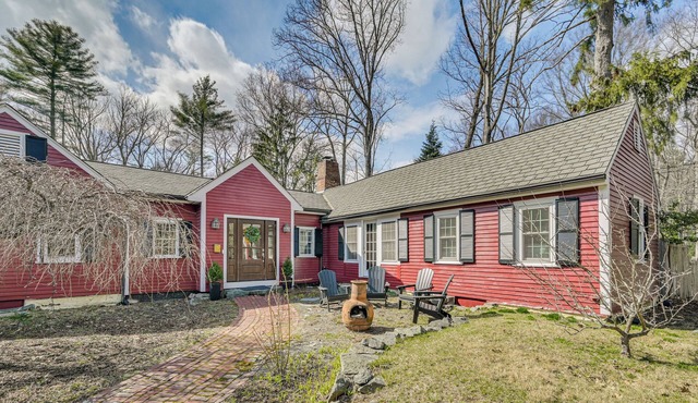 Pet-Friendly Yard: Boston Area Home Near World Cup