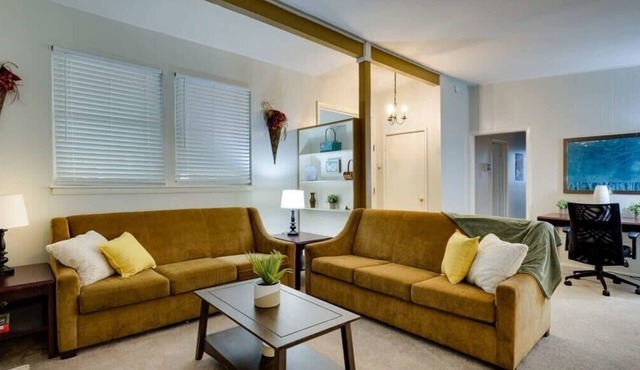 Pet-Friendly · Yard & Ping Pong · Near Downtown