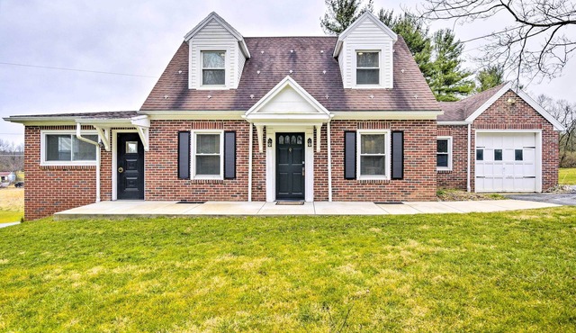 Pet-Friendly York Home w/Patio & Yard