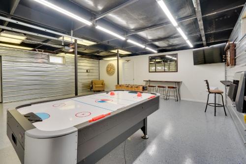 Pet-Friendly Zanesville Haven with Game Room!