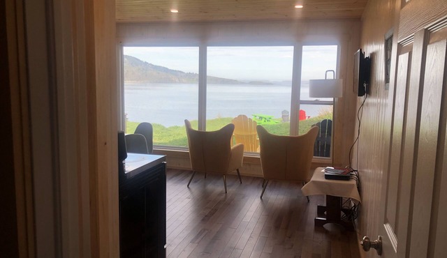 Petal’s near L'Anse aux Meadows- Oceanview