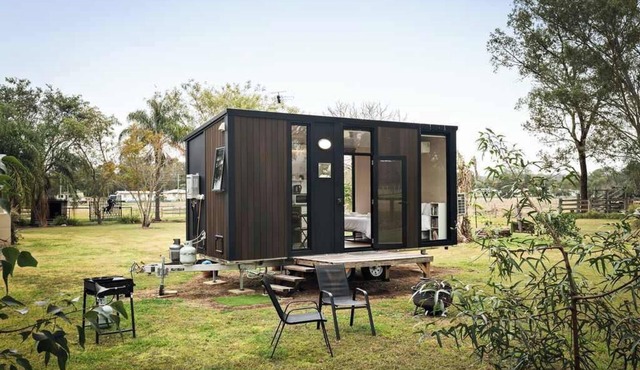 Petama by Tiny Away S