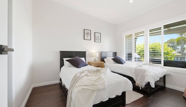 Peter Crescent Paradise